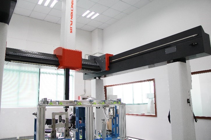 高速、高精度龍門(mén)式三坐標(biāo)測(cè)量機(jī)，為“未來(lái)汽車(chē)”保駕護(hù)航(圖1)